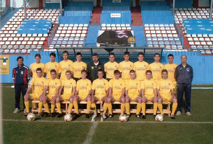 226705_165378980188961_474566_n